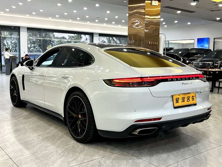 Фото 6 - Porsche Panamera