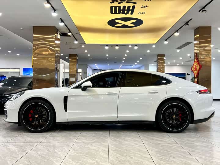 Фото 7 - Porsche Panamera