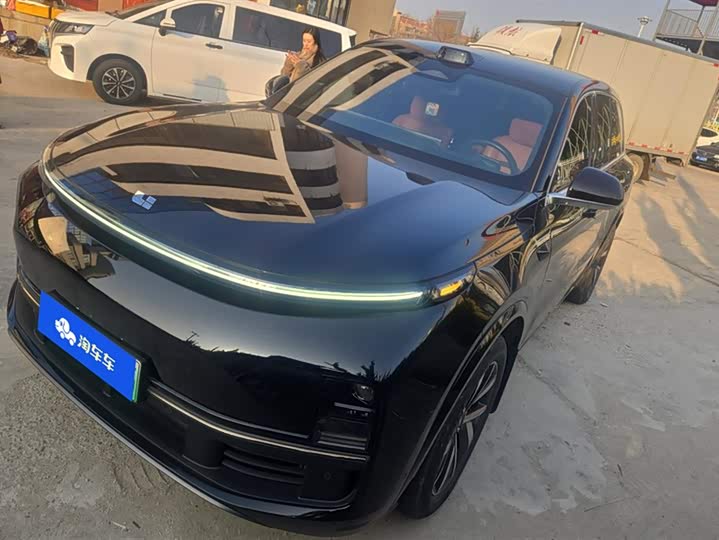 Фото 1 - LiXiang L8