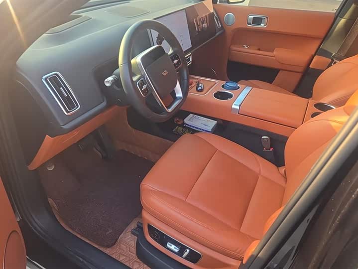 Фото 9 - LiXiang L8