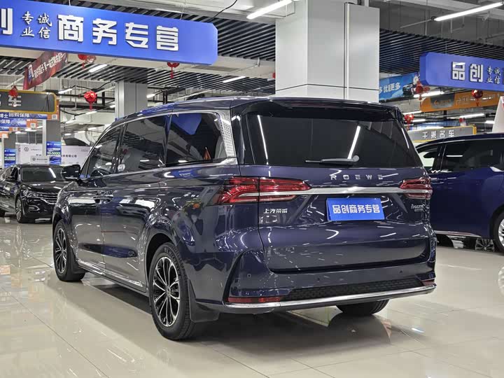 Фото 7 - Roewe iMax 8