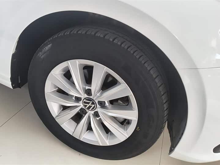 Фото 6 - Volkswagen Lavida