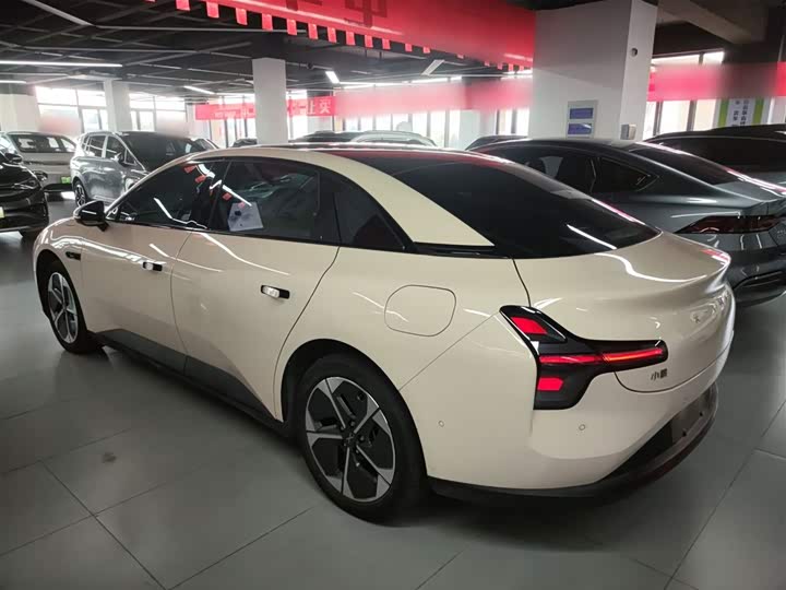 Фото 5 - XPeng Mona M03