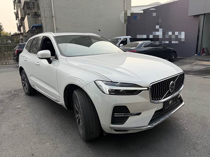 Фото 2 - Volvo XC60