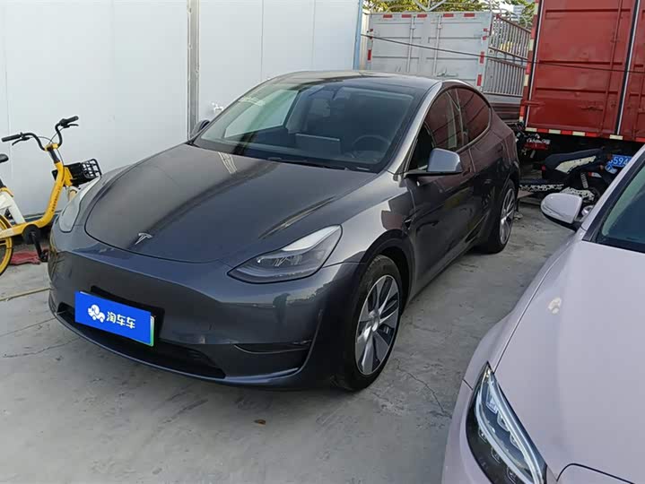 Фото 1 - Tesla Model Y