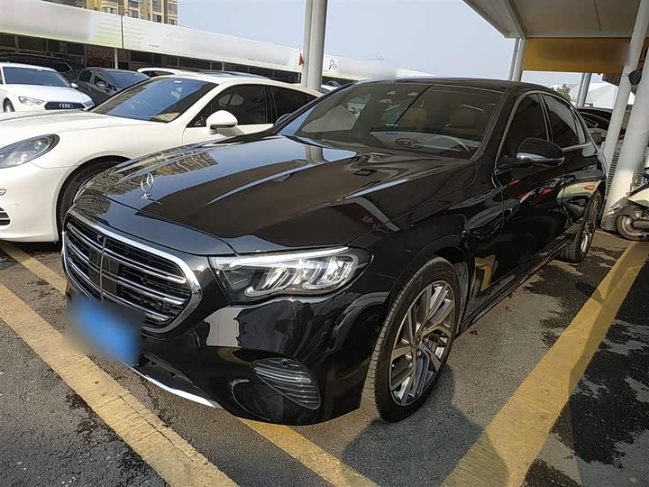 Фото 1 - Mercedes-Benz E-Class