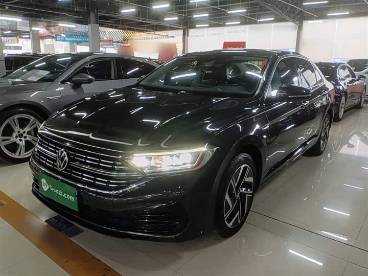 Фото 2 - Volkswagen Sagitar L