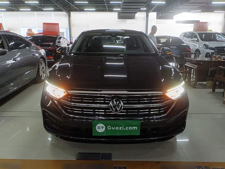 Фото 3 - Volkswagen Sagitar L