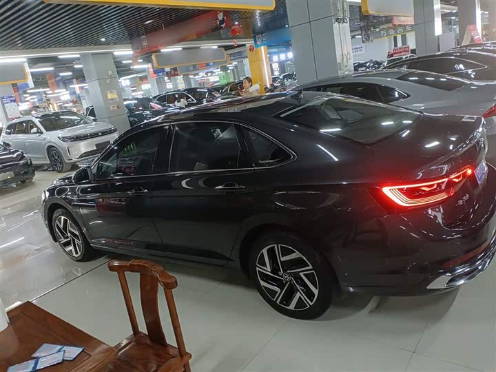 Фото 5 - Volkswagen Sagitar L