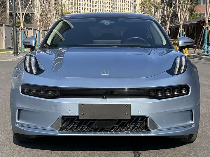 Фото 2 - Zeekr 001