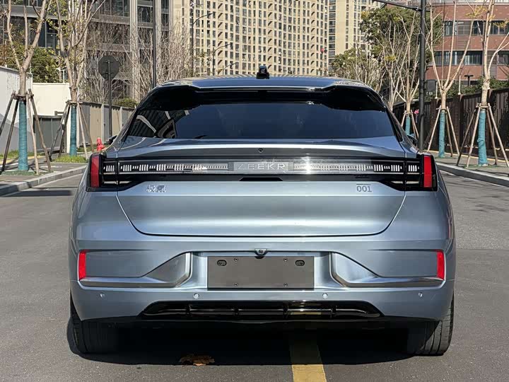 Фото 6 - Zeekr 001