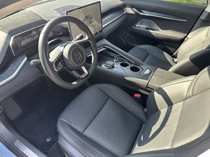 Фото 9 - Zeekr 001