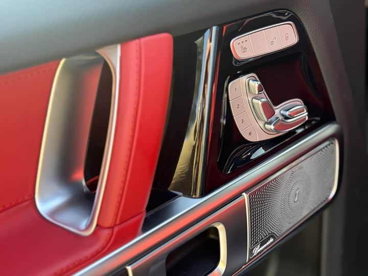 Фото 9 - Mercedes-Benz G-Class AMG