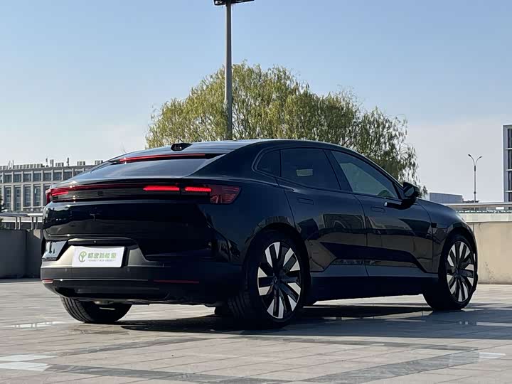 Фото 4 - Polestar 4