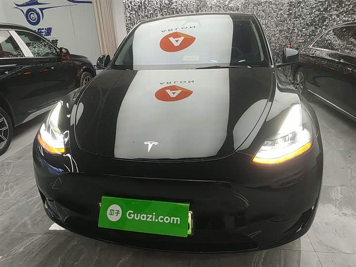 Фото 3 - Tesla Model Y