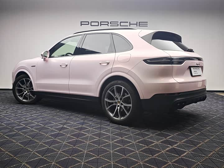 Фото 7 - Porsche Cayenne Hybrid