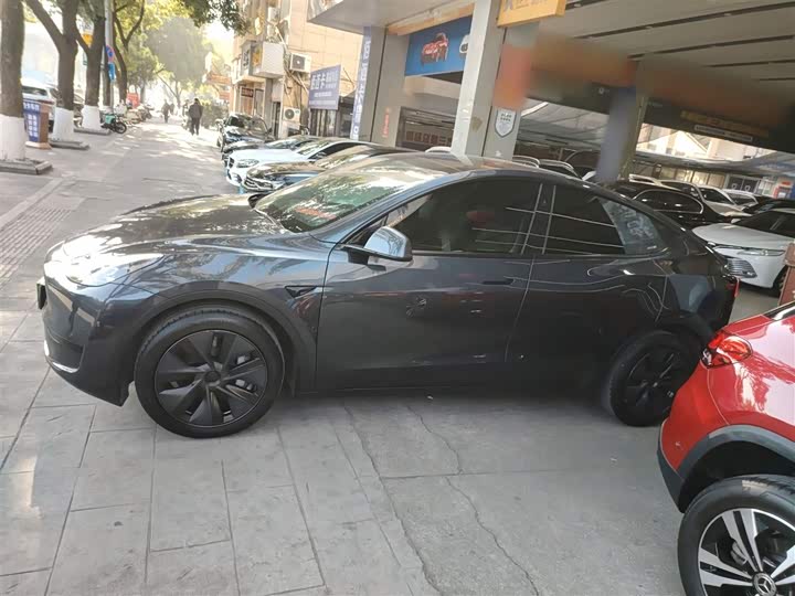 Фото 5 - Tesla Model Y