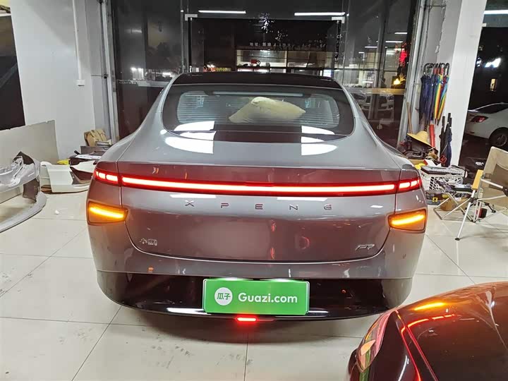 Фото 6 - XPeng P7