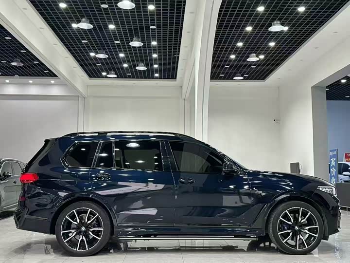 Фото 2 - BMW X7