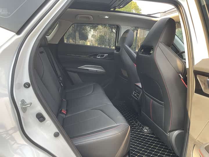 Фото 9 - Changan Oshan Z6