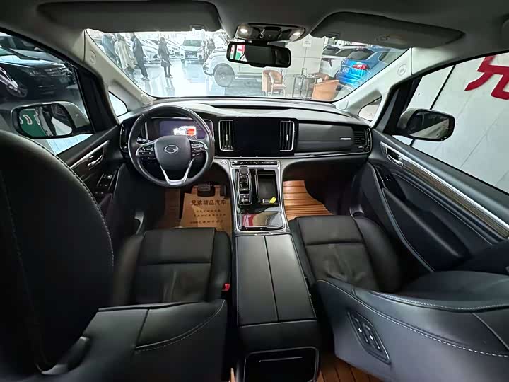 Фото 3 - GAC Trumpchi M8