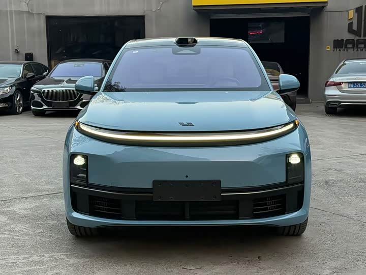 Фото 2 - LiXiang L7