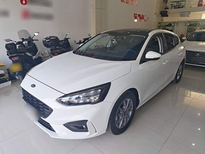 Фото 2 - Ford Focus