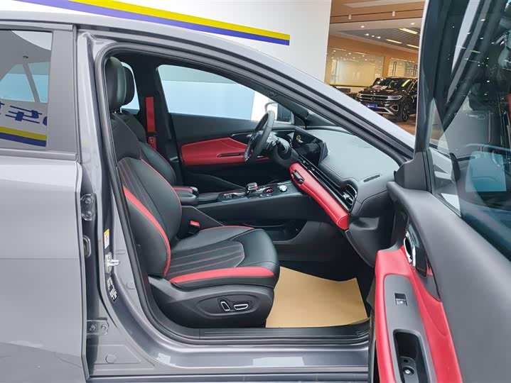 Фото 8 - GAC Trumpchi Empow R