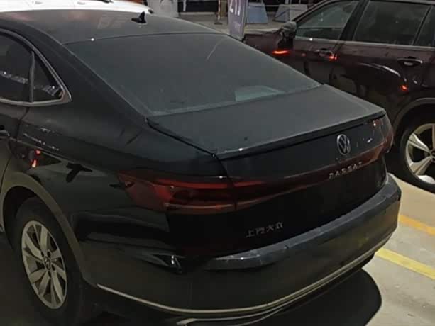 Фото 7 - Volkswagen Passat