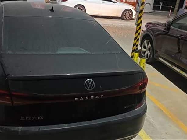 Фото 8 - Volkswagen Passat