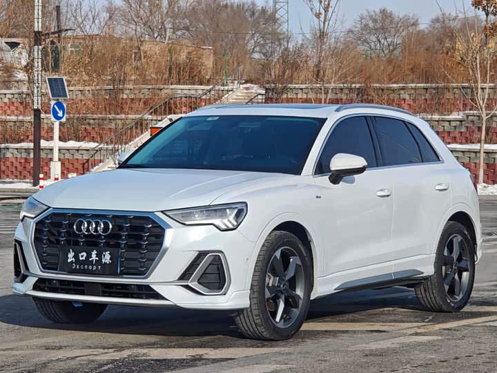 Фото 1 - Audi Q3