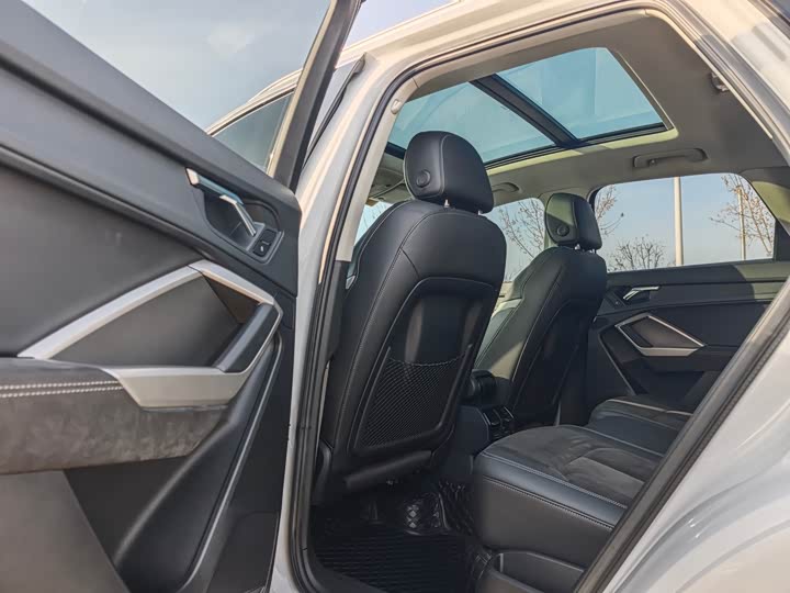 Фото 9 - Audi Q3