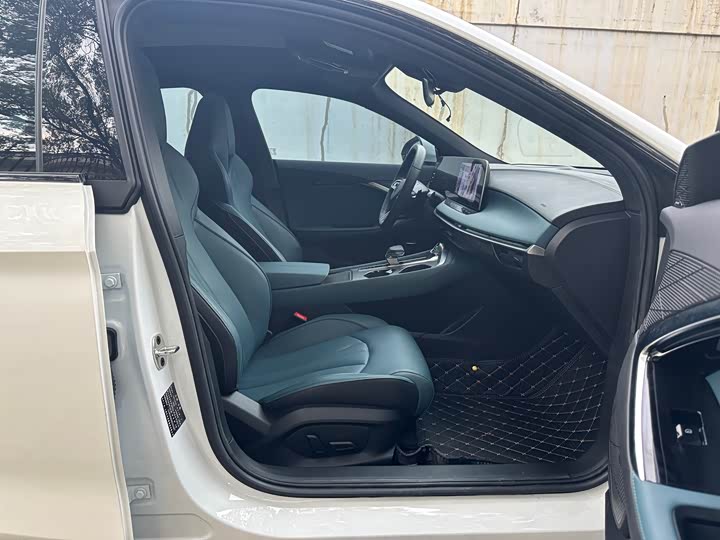 Фото 8 - MG Motor 7