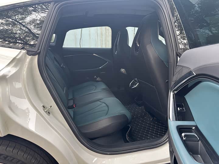 Фото 9 - MG Motor 7