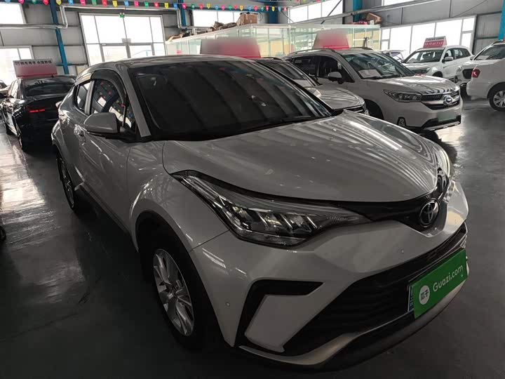 Фото 4 - Toyota Izoa