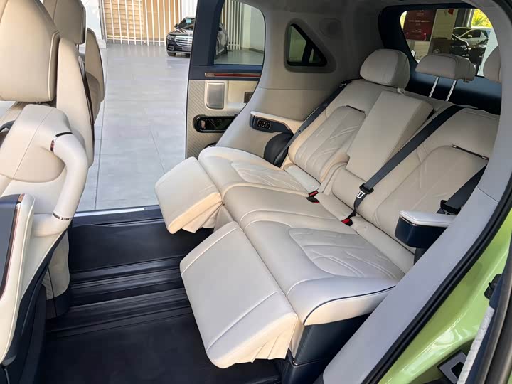 Фото 9 - Zeekr Mix