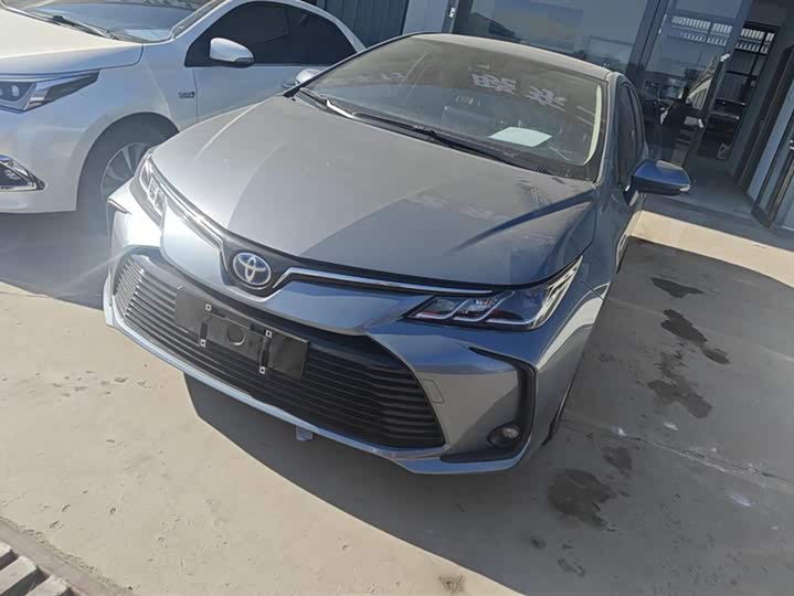 Фото 1 - Toyota Corolla