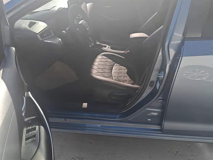 Фото 9 - Toyota Corolla