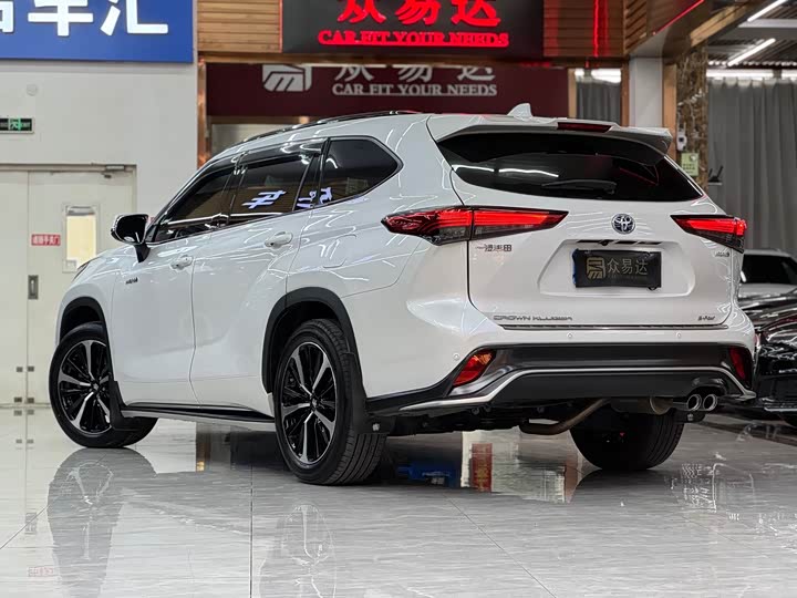 Фото 6 - Toyota Crown Kluger