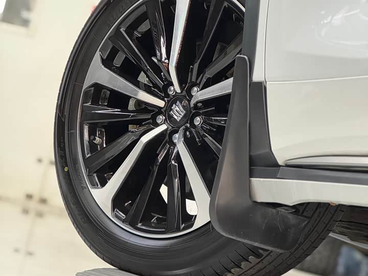 Фото 8 - Toyota Crown Kluger