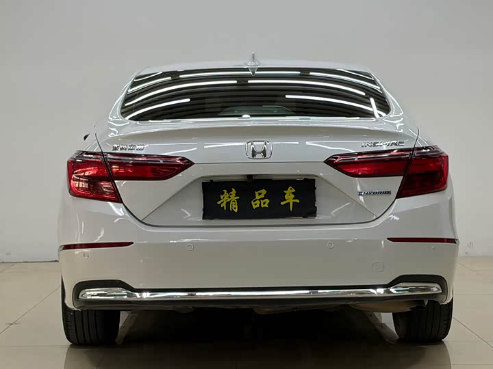 Фото 5 - Honda Inspire