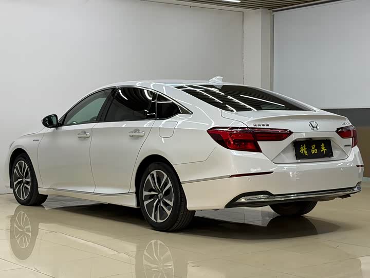 Фото 6 - Honda Inspire