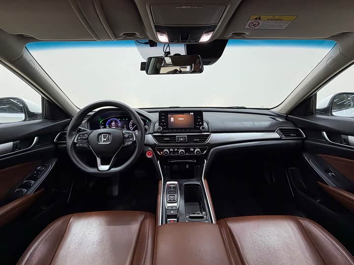 Фото 9 - Honda Inspire