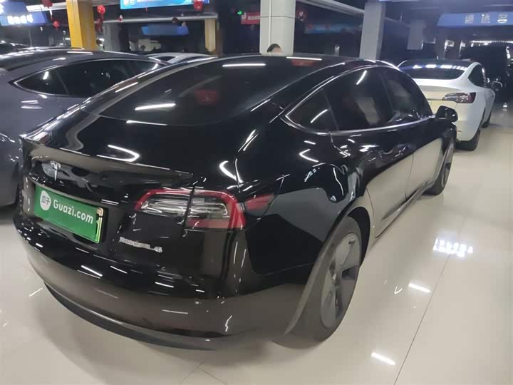 Фото 7 - Tesla Model 3