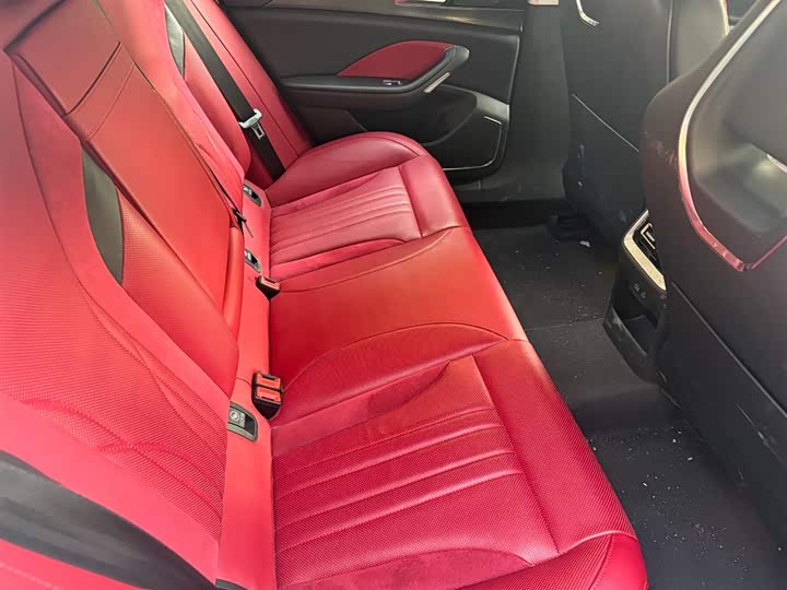 Фото 2 - Hongqi H6