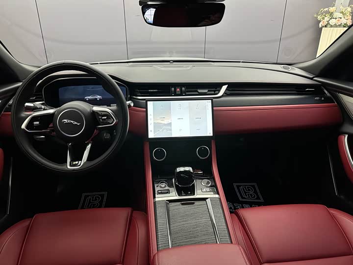 Фото 8 - Jaguar XF L