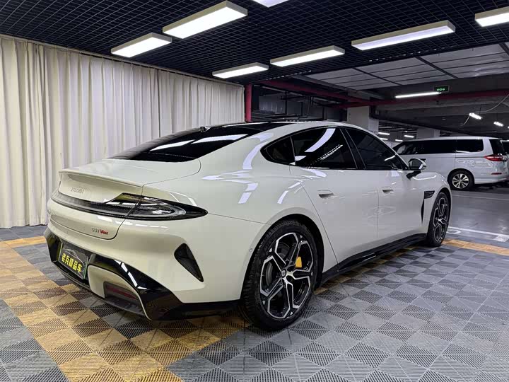 Фото 8 - Xiaomi SU7