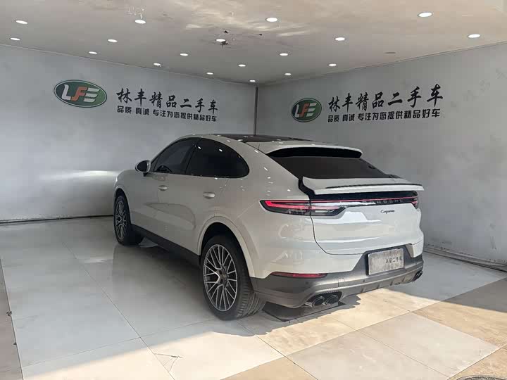 Фото 8 - Porsche Cayenne