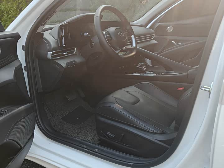 Фото 4 - Hyundai Elantra N line