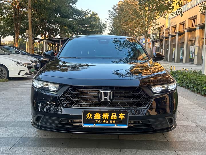 Фото 2 - Honda Accord